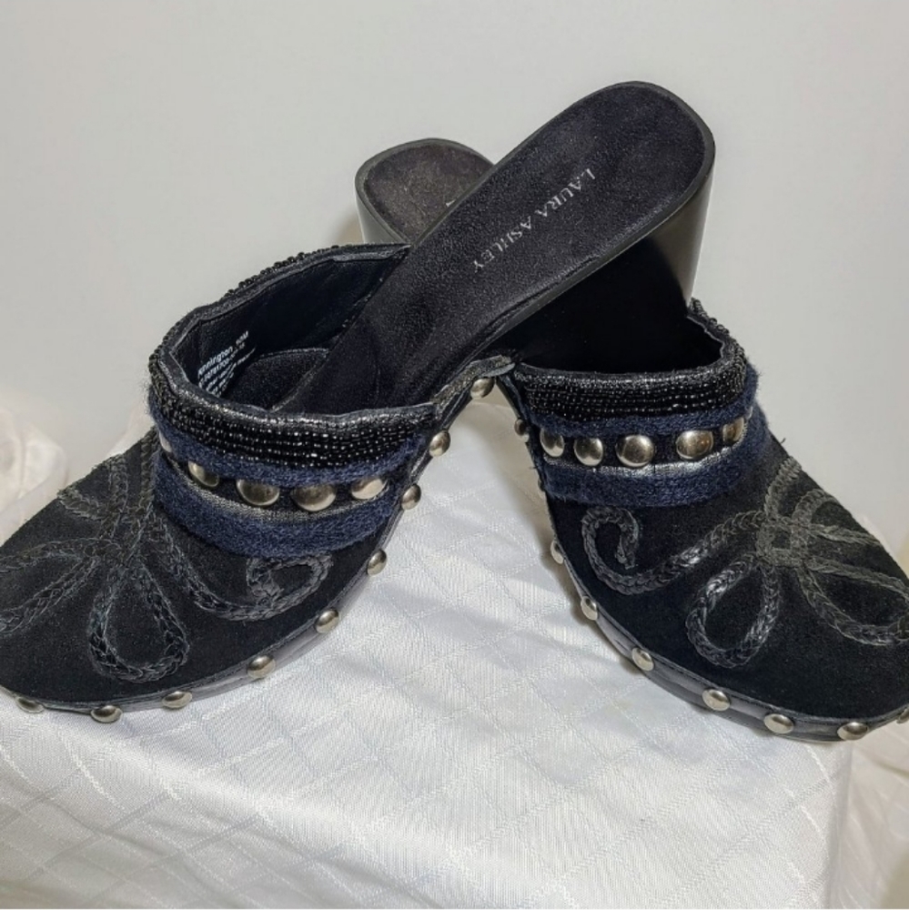 Laura Ashley Pennington Mules NWOT